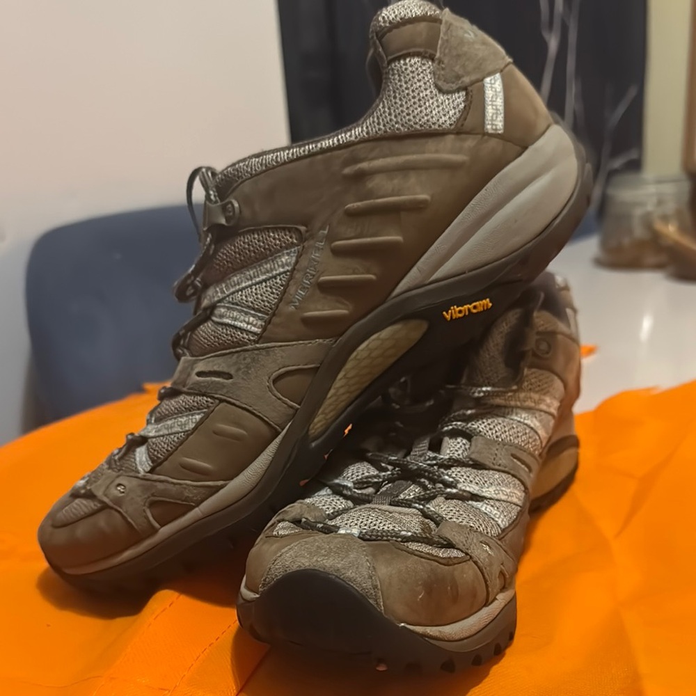 Men's Brown Vibram Hiking Shoes